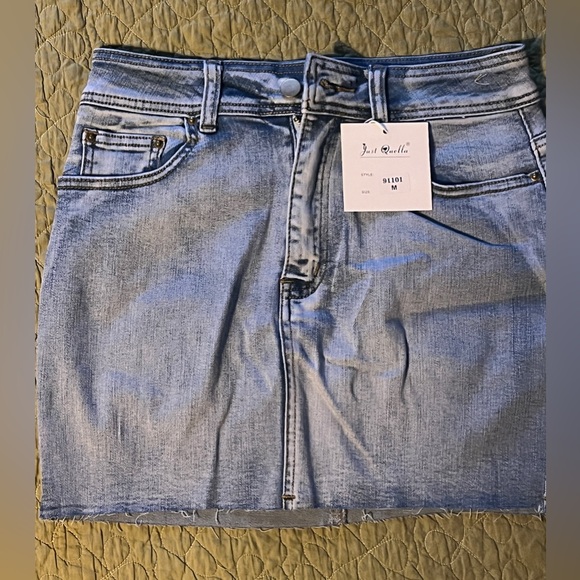 Just Quella Women's High Waisted Jean Skirt Fringed Slim Fit Denim Mini Skirt - Picture 8 of 14